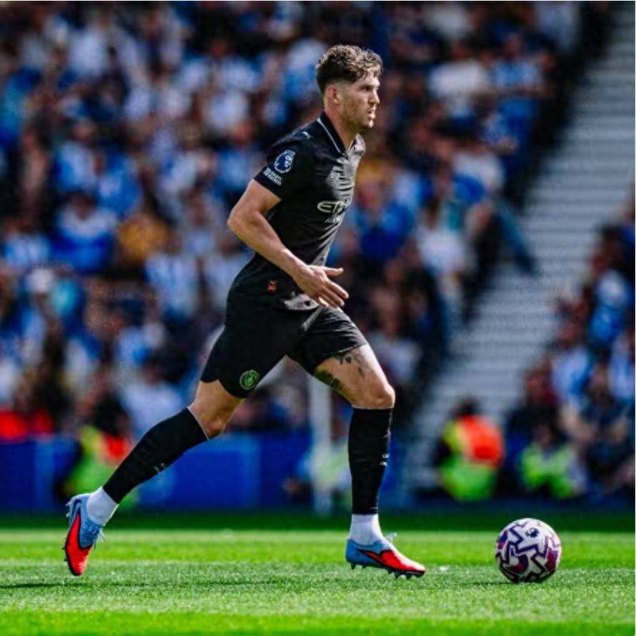 问鼎平台 -关于英超赛程吃紧；那不勒斯今夜远射贴柱；媒体盛赞；资深球员宣示担当的信息