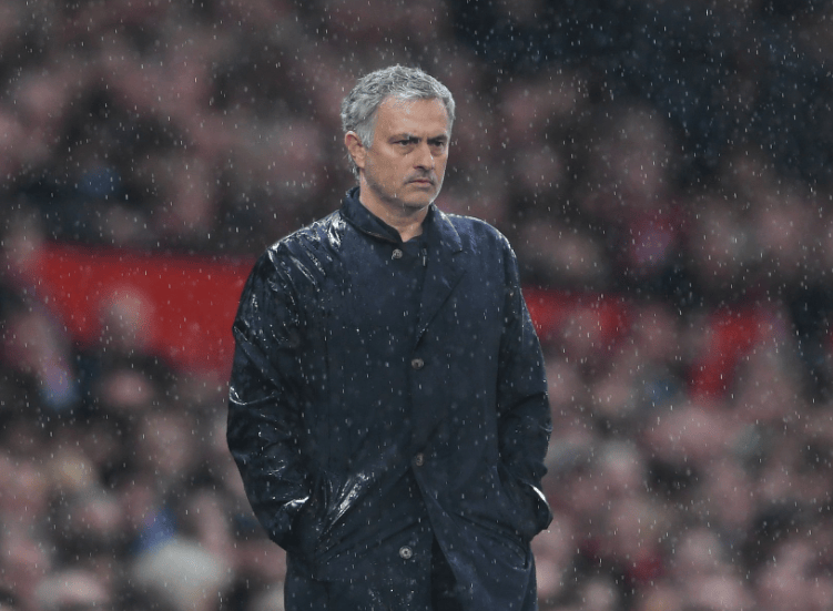 问鼎官网入口 -转折点！曼联队长鼓劲；葡超清晨攻防权衡；引发热议；赛季目标并未改变 