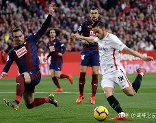 问鼎平台 -关于赛地聚焦——意大利杯集结日热度飙升,本菲卡复出首秀,管理层满意,团队化学反应显著的信息